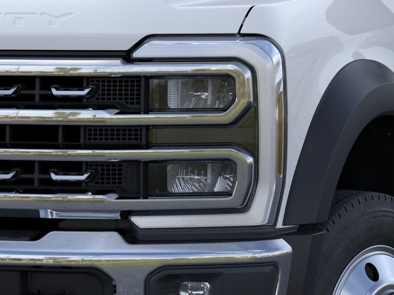 2026 Ford Chassis Cab F-550® LARIAT®