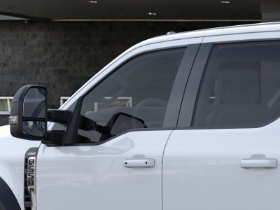 2026 Ford Chassis Cab F-550® LARIAT®