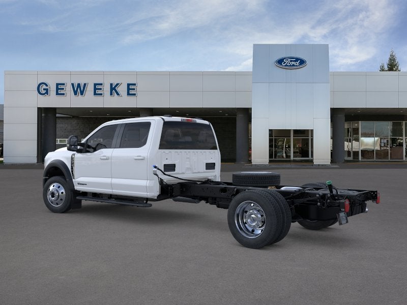 2026 Ford Chassis Cab F-550® LARIAT®