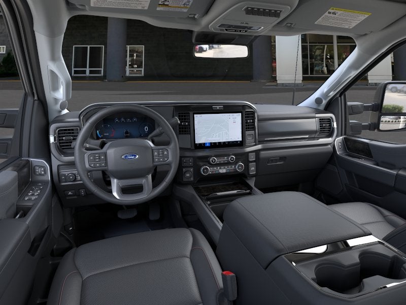 2026 Ford Chassis Cab F-550® LARIAT®