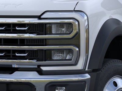 2026 Ford Chassis Cab F-550® LARIAT®