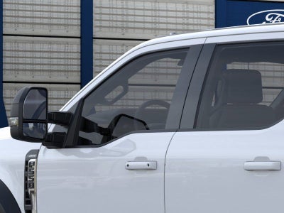 2026 Ford Chassis Cab F-550® LARIAT®