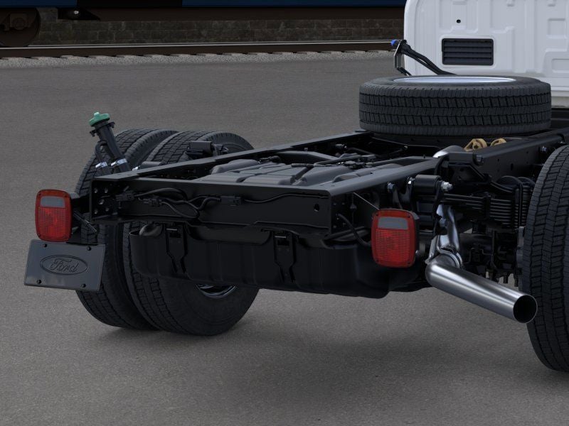 2026 Ford Chassis Cab F-550® LARIAT®