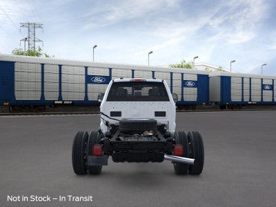 2026 Ford Chassis Cab F-550® LARIAT®