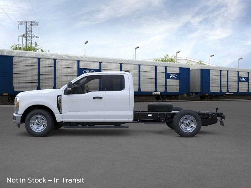 2025 Ford Chassis Cab F-350® XL
