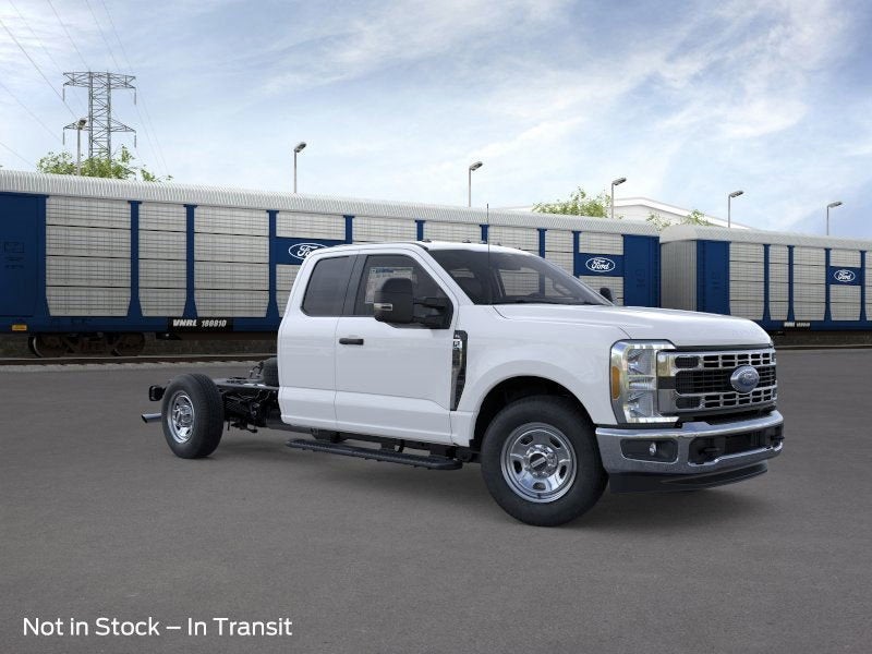 2025 Ford Chassis Cab F-350® XL