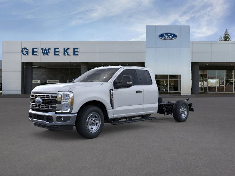 2025 Ford Chassis Cab F-350® XL
