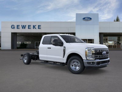 2025 Ford Chassis Cab F-350® XL
