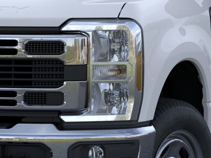 2025 Ford Chassis Cab F-350® XL