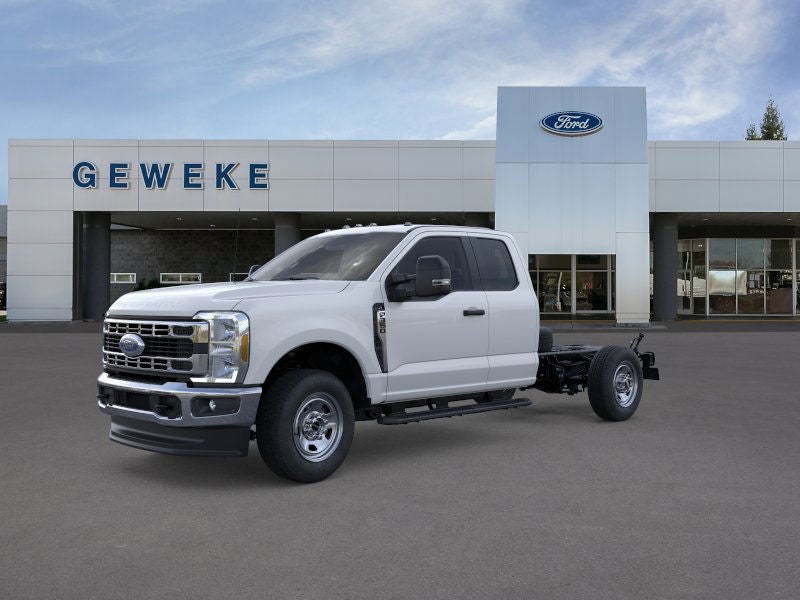2025 Ford Chassis Cab F-350® XL