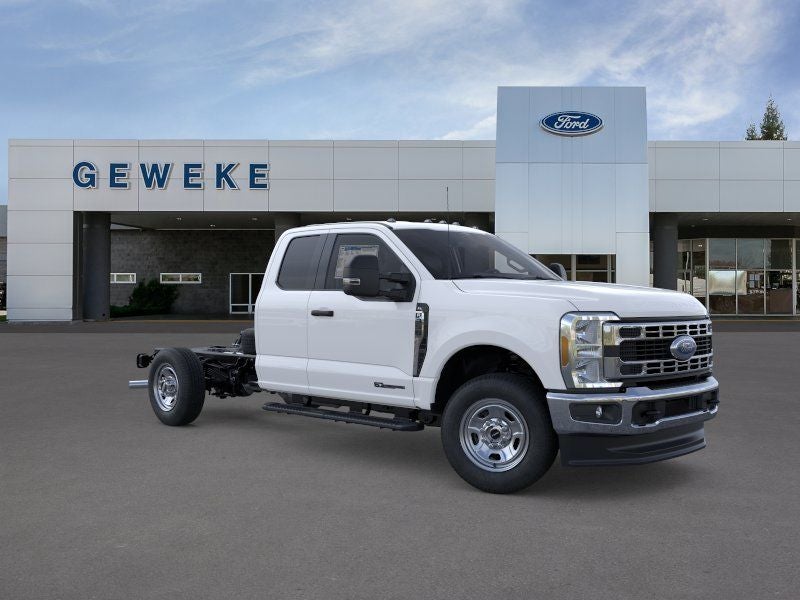2026 Ford Chassis Cab F-350® XL