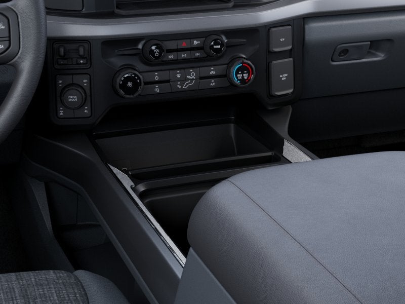2027 Ford Super Duty F-350® XLT