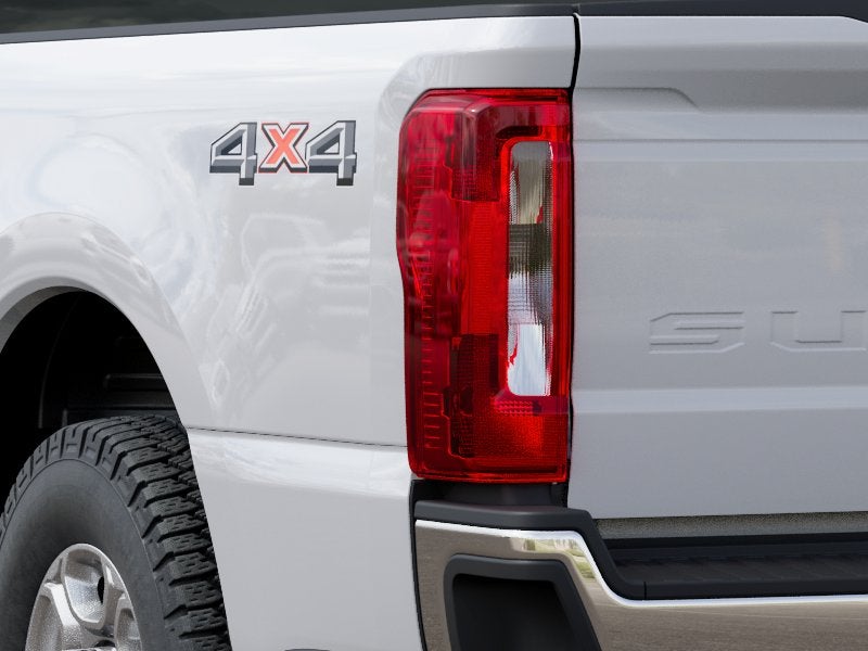 2027 Ford Super Duty F-350® XLT