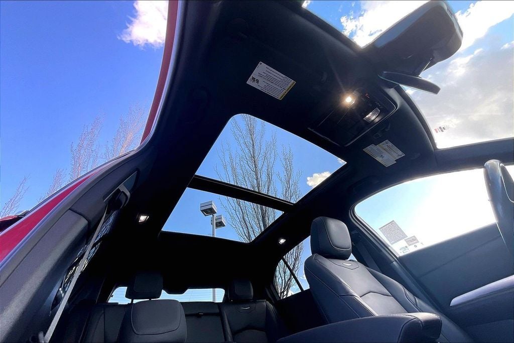 2023 Cadillac XT4 Premium Luxury