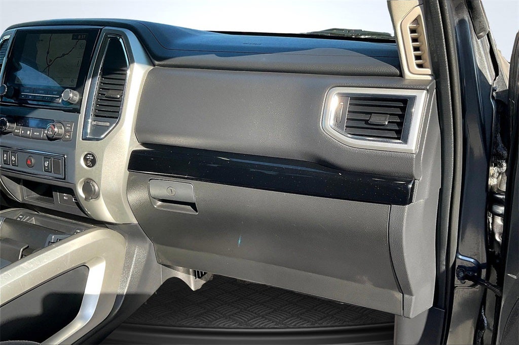 2021 Nissan Titan SV