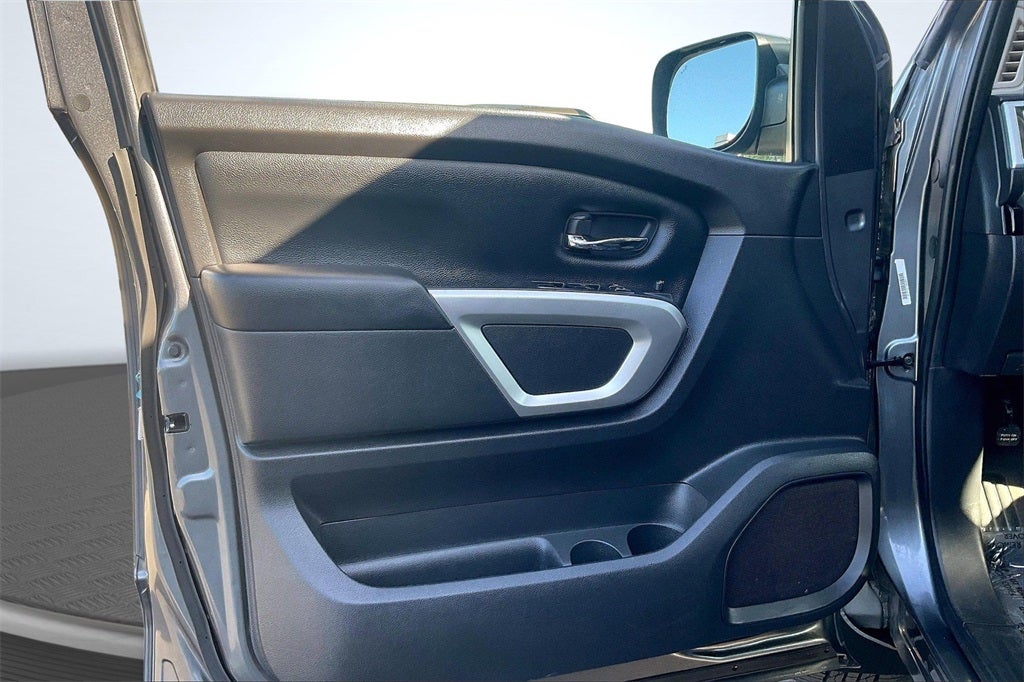 2021 Nissan Titan SV