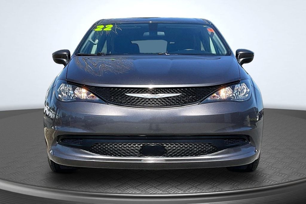 2022 Chrysler Voyager LX