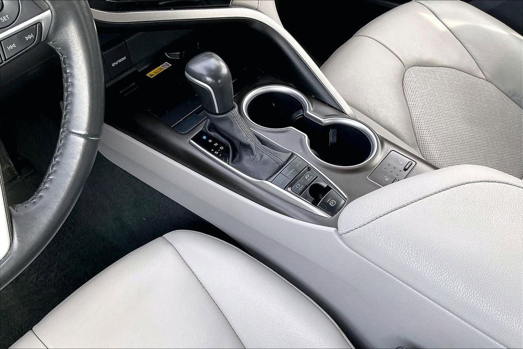 2023 Toyota Camry Hybrid XLE