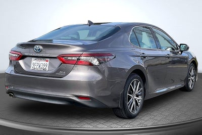 2023 Toyota Camry Hybrid XLE