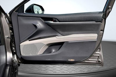 2023 Toyota Camry Hybrid XLE