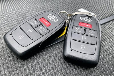 2025 Toyota bZ4X XLE