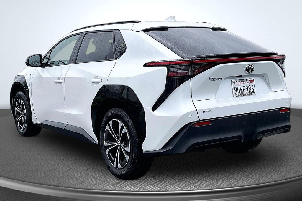 2025 Toyota bZ4X XLE