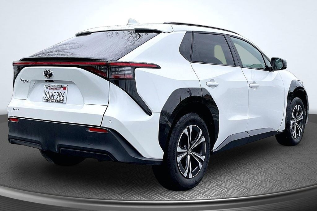 2025 Toyota bZ4X XLE