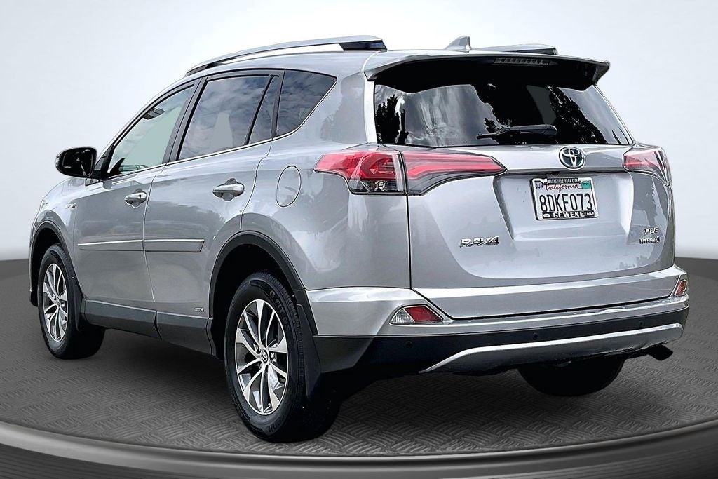 2018 Toyota RAV4 Hybrid XLE