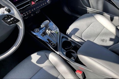 2025 Kia Niro SX
