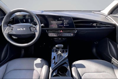 2025 Kia Niro SX