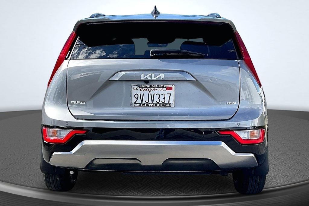 2025 Kia Niro SX
