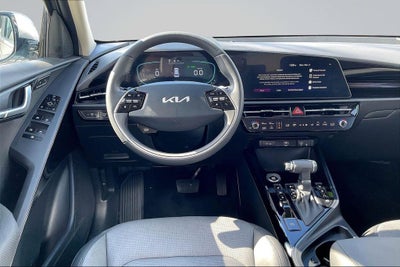 2025 Kia Niro SX